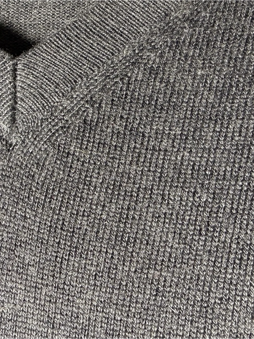 Banana Republic Men's Silk Cashmere Charcoal V-Neck Sweater